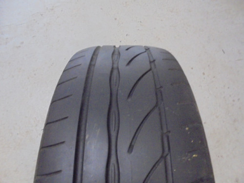 Bridgestone RE002 guma