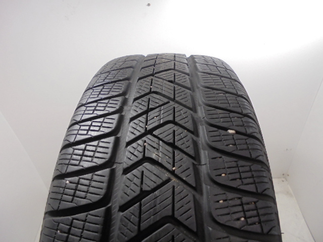 Pirelli Scorpion guma