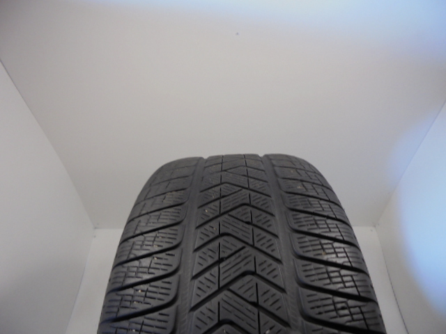 Pirelli Scorpion Winter guma