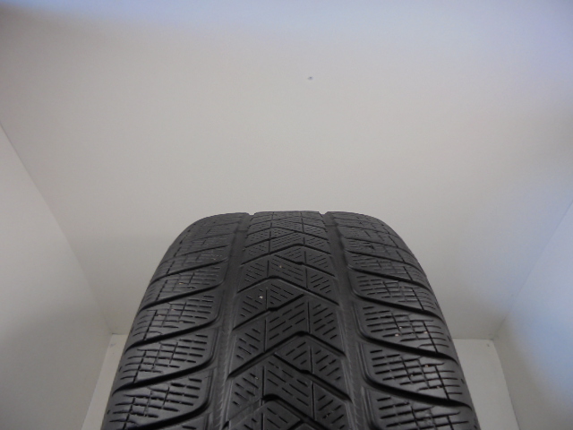 Pirelli Scorpion Winter guma