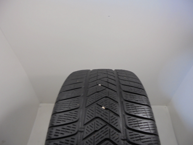 Pirelli Scorpion Winter guma