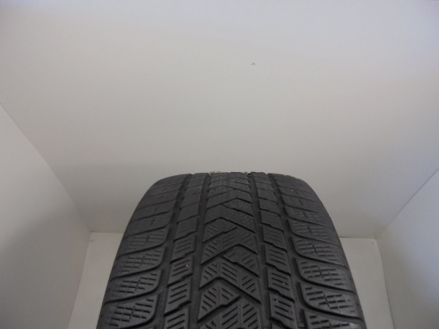 Pirelli Scorpion Winter guma