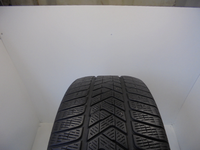 Pirelli Scorpion Winter guma