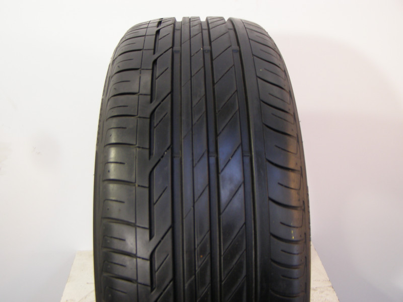 Bridgestone T001 guma