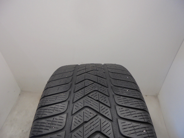 Pirelli Scorpion Winter guma