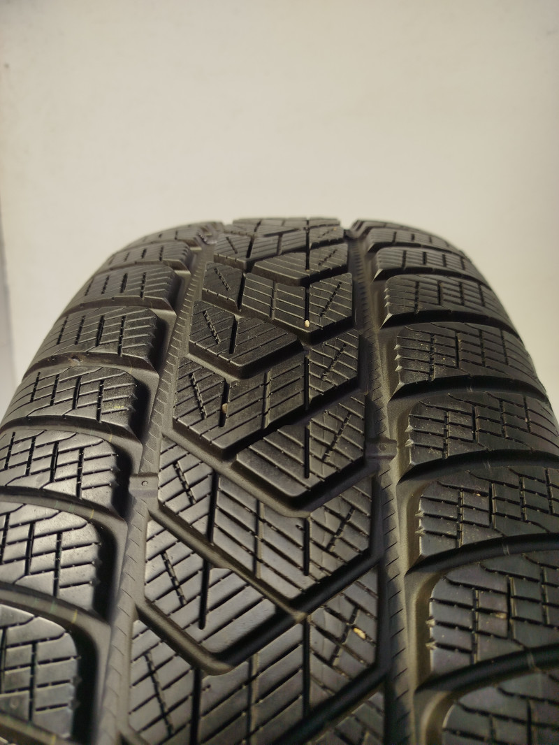 Pirelli Scorpion Winter guma