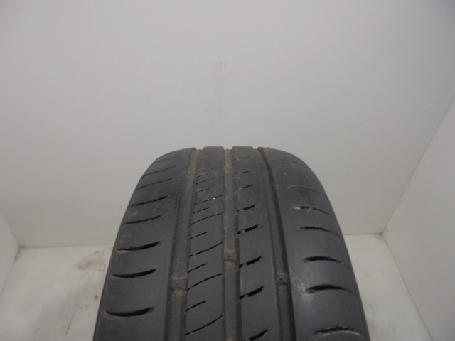 Kumho ES01 guma