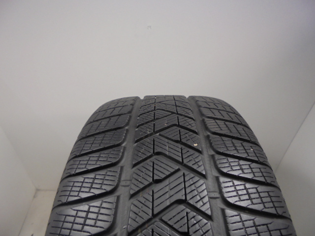 Pirelli Scorpion Winter guma