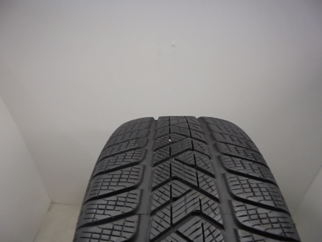 Pirelli Scorpion Winter guma