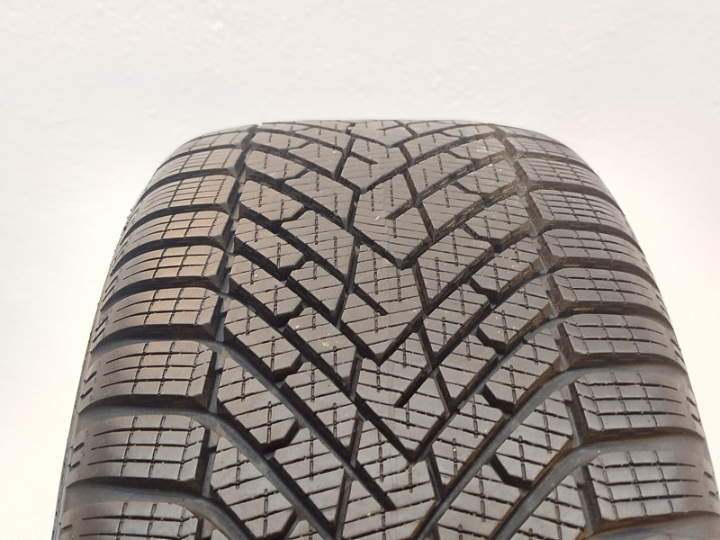 Pirelli Cintruato Winter 2 guma