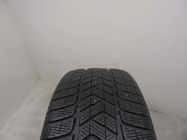 Pirelli Scorpion Winter guma