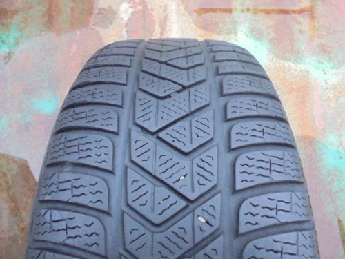 Pirelli sottozer 3 winter  guma