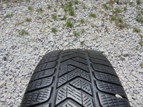 Pirelli Scorpion guma